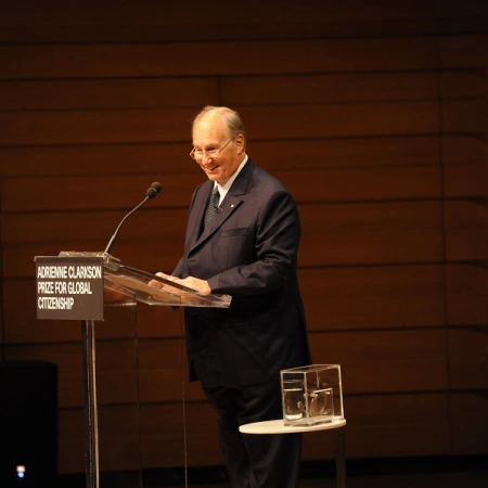 His Highness the Aga Khan speaking after receiving the inaugural Adrienne Clarkson Prize for Global Citizenship in Toronto, Canada, on 21 September 2016. The prize - seen beside the Aga Khan - recognises an individual who has, through thought and dialogue, encouraged approaches and strategies that strive to remove barriers, change attitudes, and reinforce the principles of tolerance and respect. Photo: AKDN/Lisa Sakulensky.