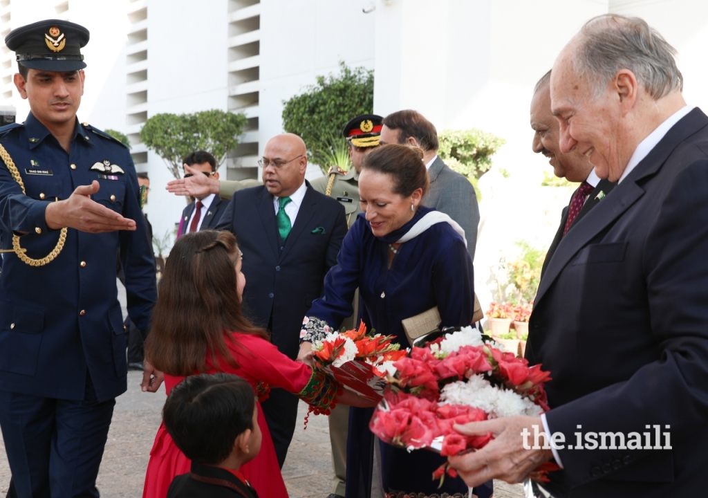 Princess Zahra Aga Khan Diamond Jubilee Visit Pakistan Flowers 004